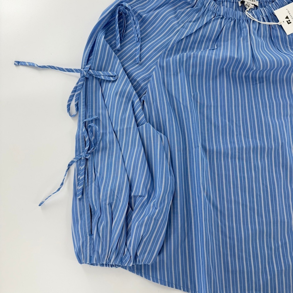 Free Assembly Striped Tie Sleeve Blouse Modern Women Size XS Blue White Striped - Picture 4 of 7